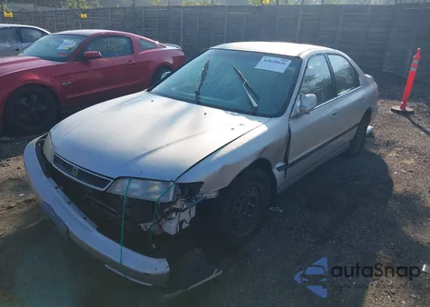 1996 Honda Accord Lx/Ex from USA, damaged, VIN 1HGCD563XTA060237